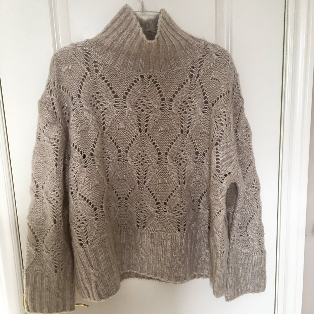 Beige pointelle wool-blend sweater, size M but oversized